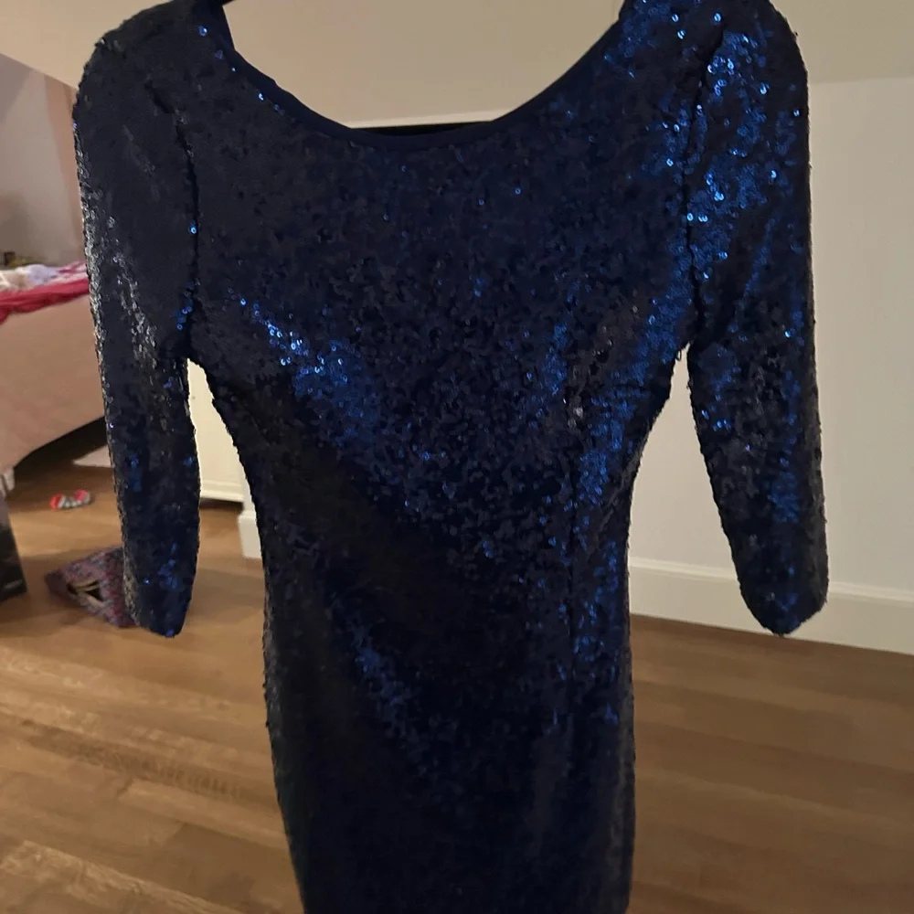 [Lulus] Navy sparkly mini dress - Picture 4 of 6